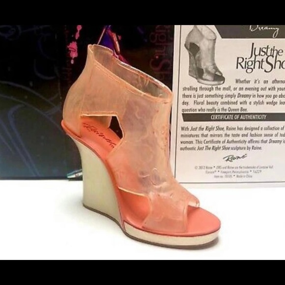 Brand New RARE Just The Right Shoe ‘DREAMY’ by Lorraine Vail (Raine) - COA - Picture 3 of 7